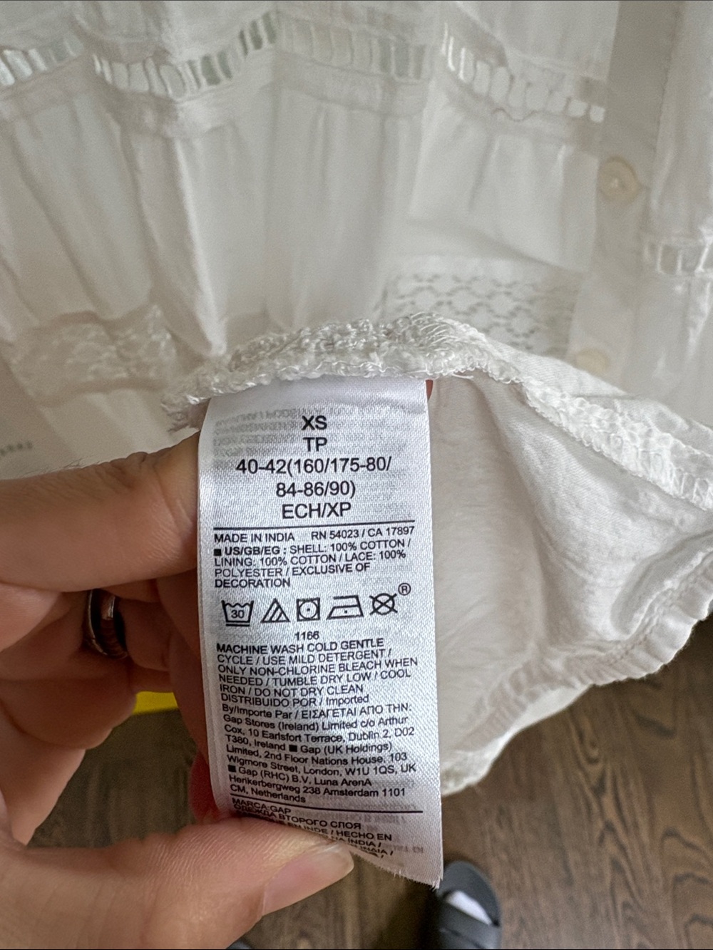 GAP Lace Button-Front Midi Dress - Picture 3 of 4